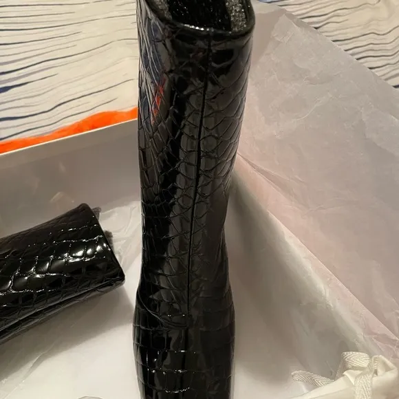 Good American croc embossed patent leather boots