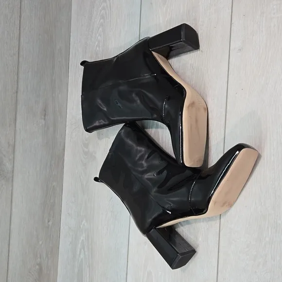 Good American Womens &quot;Like New&quot;Ankle Square Toe Heels Boots shoes sz 7