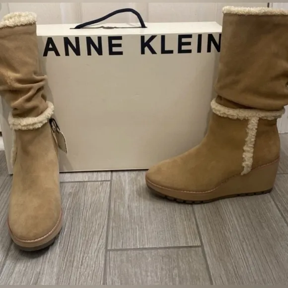 Gorgeous Anne Klein Preslie Water Resistant Slouchy Wedge Boots