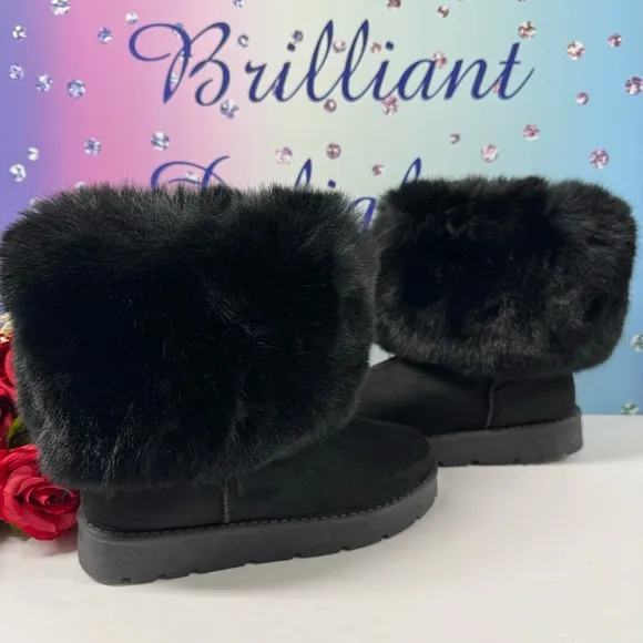 🖤GORGEOUS FAUX FUR BOOTS !!!