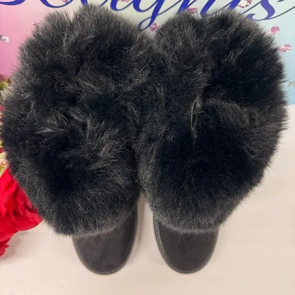 🖤GORGEOUS FAUX FUR BOOTS !!!