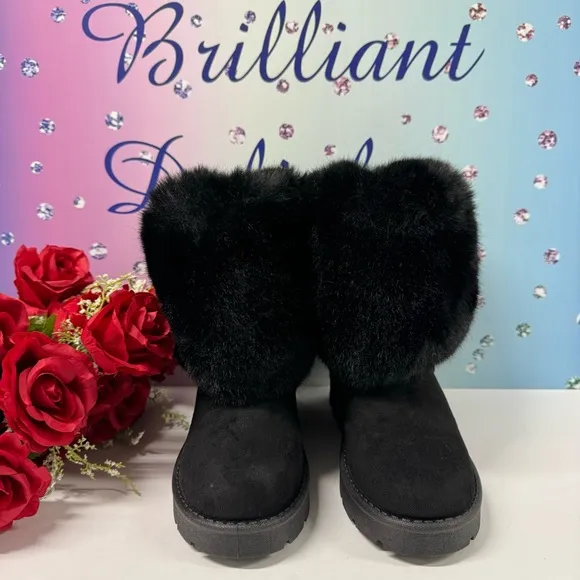 🖤GORGEOUS FAUX FUR BOOTS !!!