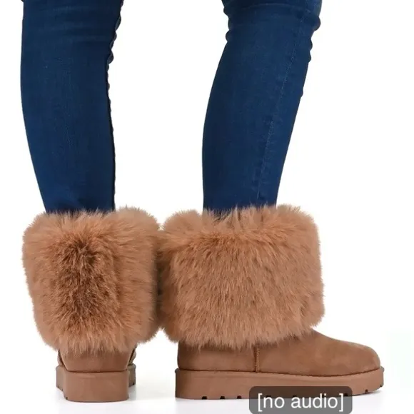 🖤GORGEOUS FAUX FUR BOOTS !!!