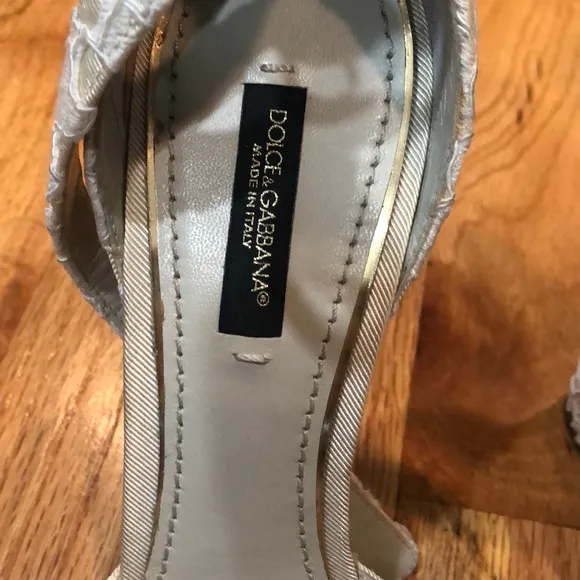 Great condition dolce and gabanna shoes