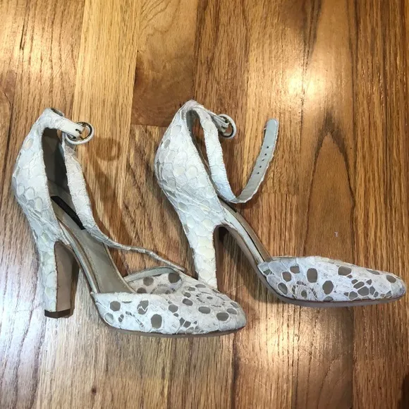 Great condition dolce and gabanna shoes