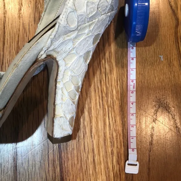 Great condition dolce and gabanna shoes