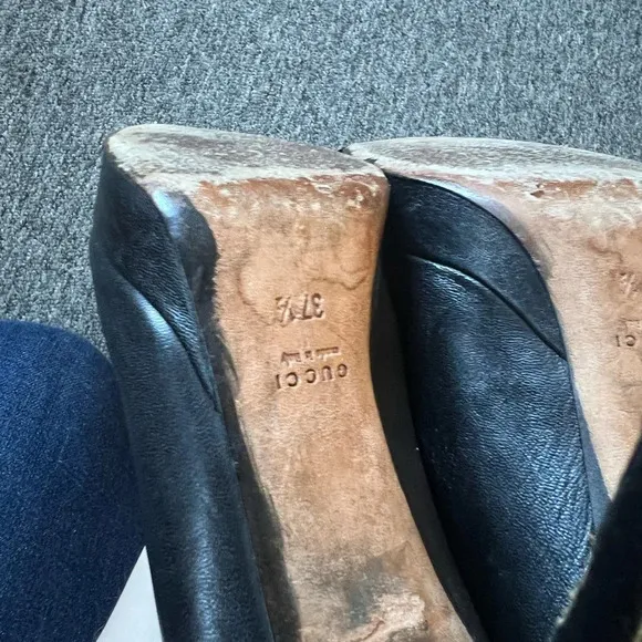 Gucci Black Pump Heels, size 37