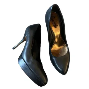 Gucci Black Pump Heels, size 37