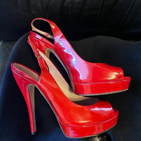 Gucci Red  Peep-Toe Women's Shoes. Size 39 sky high heels