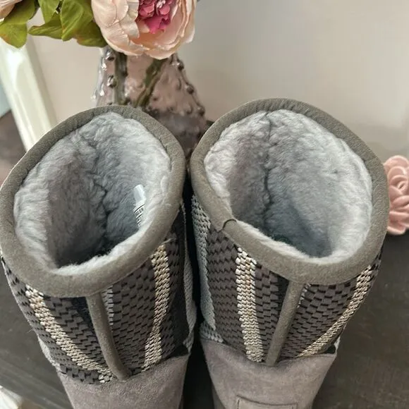 GUC UGG Australia Classic Short Woven UGGpure Lined boots(size 9)