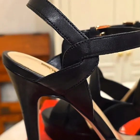 GUESS &quot;Kymma&quot; Heels - NEW