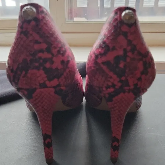 Guess Pink High Heels with Snakeskin Design