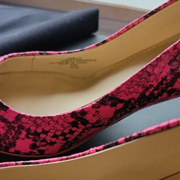 Guess Pink High Heels with Snakeskin Design