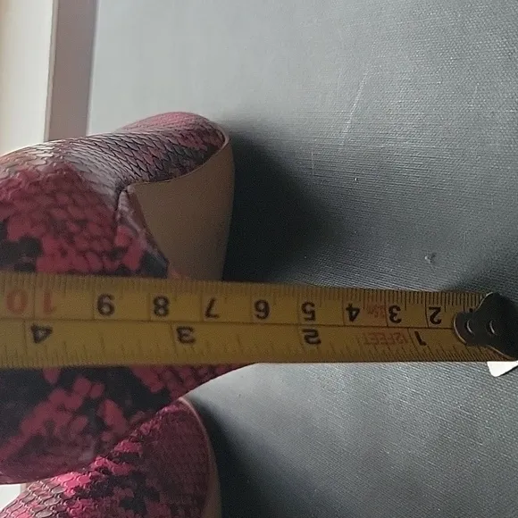 Guess Pink High Heels with Snakeskin Design
