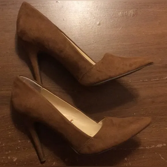 Guess shoes brand new