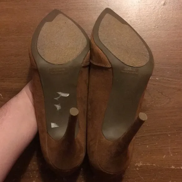 Guess shoes brand new