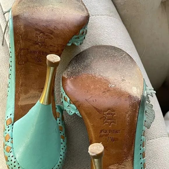 Heels BCBGMAXAZRIA LEATHER with tan lacing on heel and in pattern on toes,7 1/2