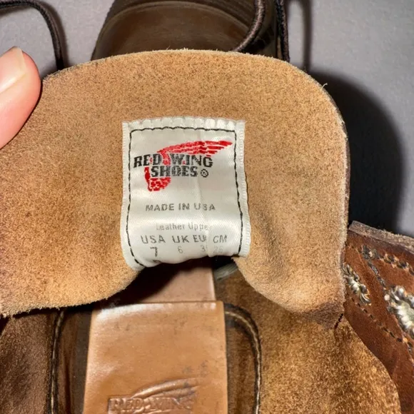 heritage style 8111 iron ranger boots