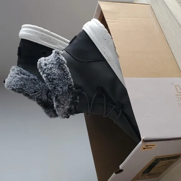 HEY DUDE ELOISE ANKLE BOOTS