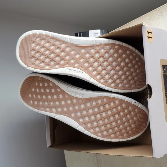 HEY DUDE ELOISE ANKLE BOOTS