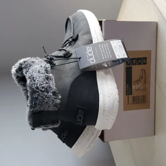 HEY DUDE ELOISE ANKLE BOOTS