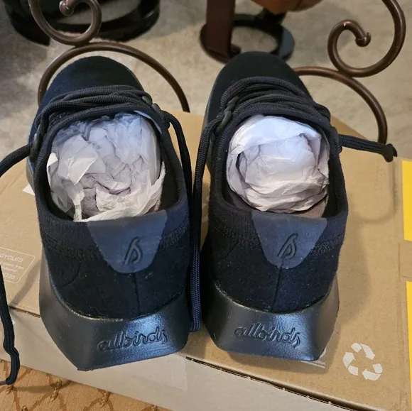 🎉HP🎉 Allbirds Black Wool Dasher Mizzle