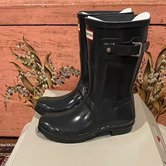 Hunter Dark Slate Original Short Gloss Boots Size 5