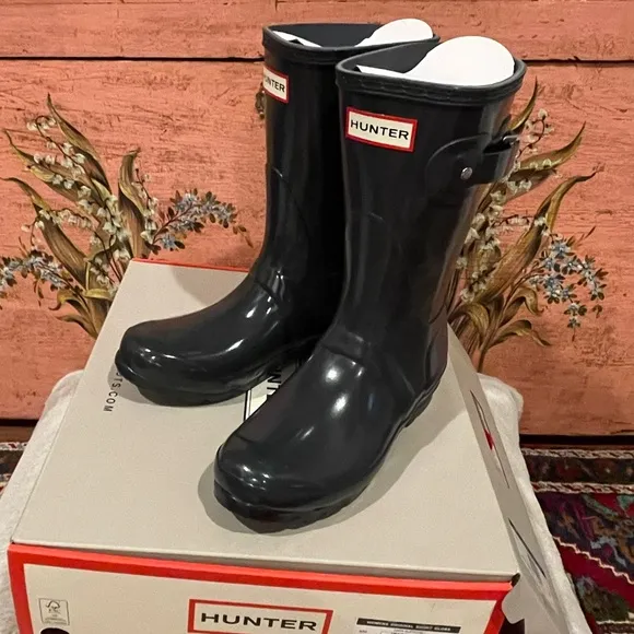 Hunter Dark Slate Original Short Gloss Boots Size 5