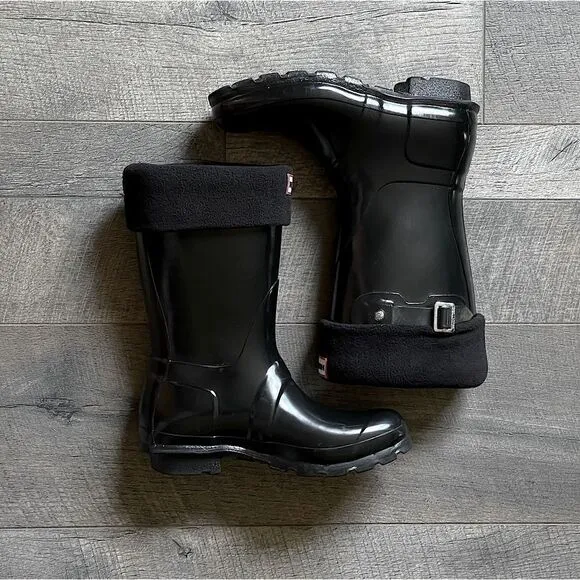 Hunter, Gloss-Black, Women’s Original Short Boot (Size 6) &amp; 2 Pair of Boot Socks