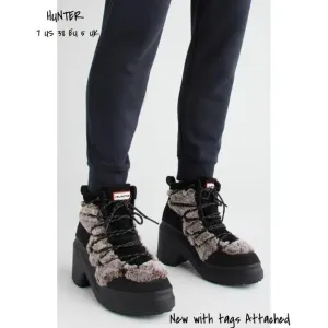 Hunter Hiking Boots Faux Fur Mid Lace Up Women's Size 7 US New  With Tag