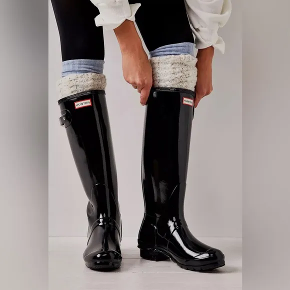 Hunter Navy Matt Tall Rain Boots Navy- wore one times, mint condition
