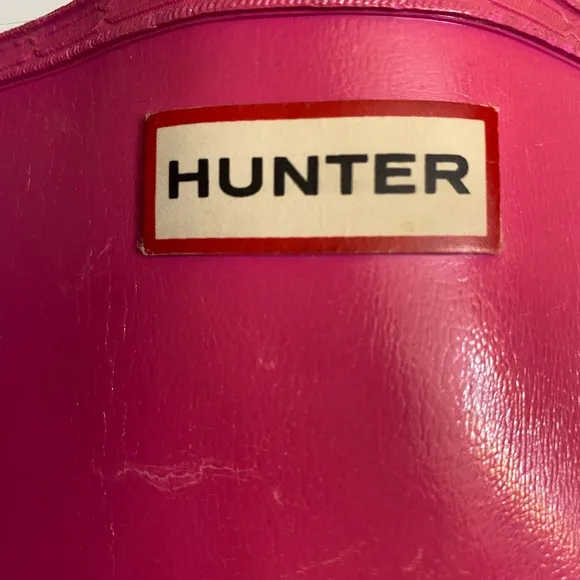 Hunter original kids tall gloss pink rain boots in size 5