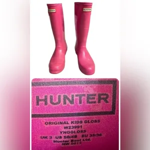 Hunter original kids tall gloss pink rain boots in size 5