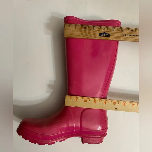 Hunter original kids tall gloss pink rain boots in size 5