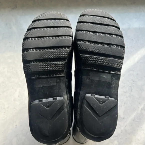 Hunter Original Short Gloss Rain Boots Black 7M/8F W23700