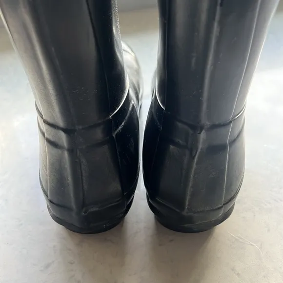 Hunter Original Short Gloss Rain Boots Black 7M/8F W23700