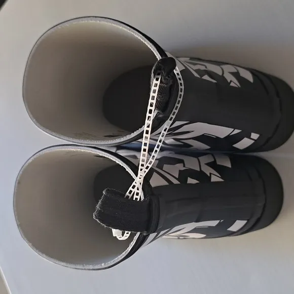 Hunter Play Logo Monogram Waterproof Short Rain Boot