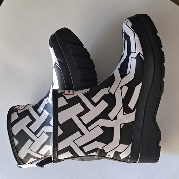 Hunter Play Logo Monogram Waterproof Short Rain Boot
