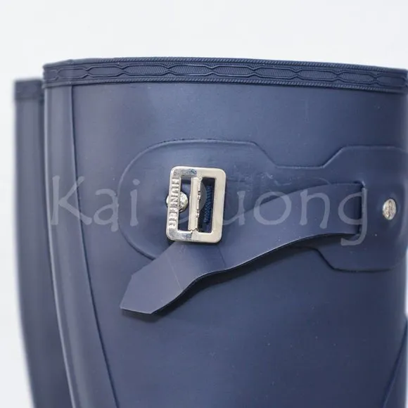 Hunter-Women's Original Short Rain Boots in Navy color