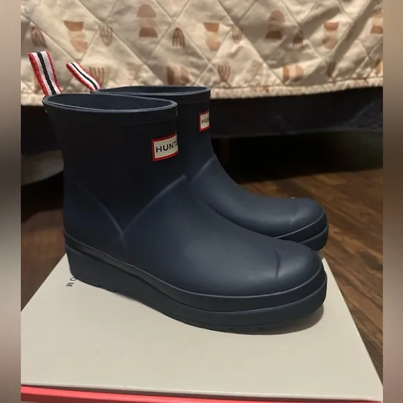 Hunter | Women's PLAY™ Short Rain Boots in Valtameri Blue