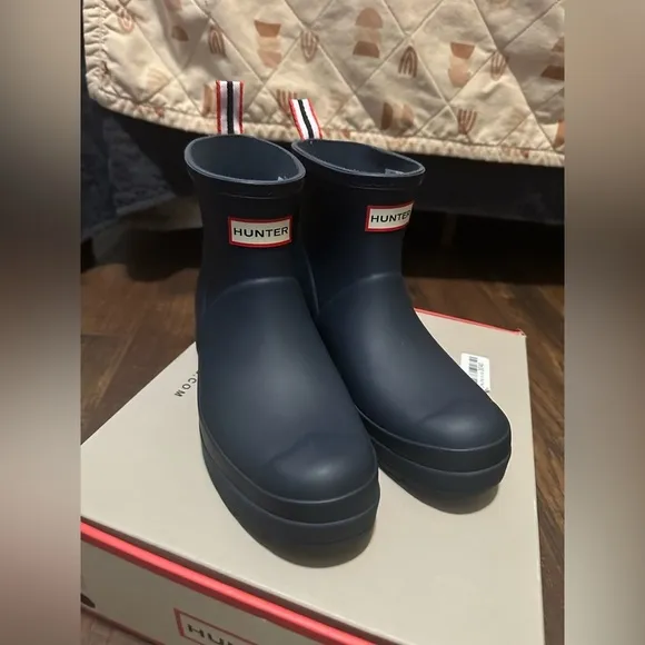 Hunter | Women's PLAY™ Short Rain Boots in Valtameri Blue