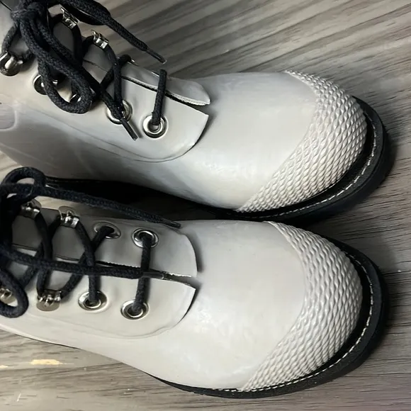 ILSE JACOBSEN HORNBAEK GRAY SHORT RUNBER BOOTS 36= 6