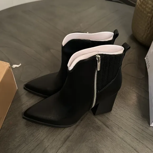 indigo rd. Oligai Ankle Boot in Black
