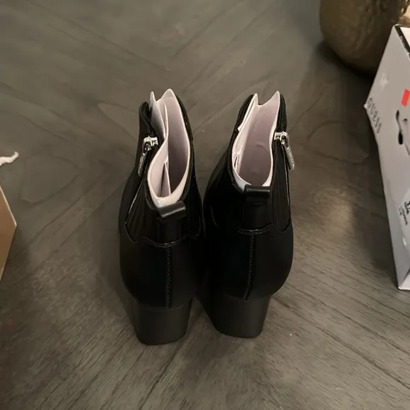 indigo rd. Oligai Ankle Boot in Black