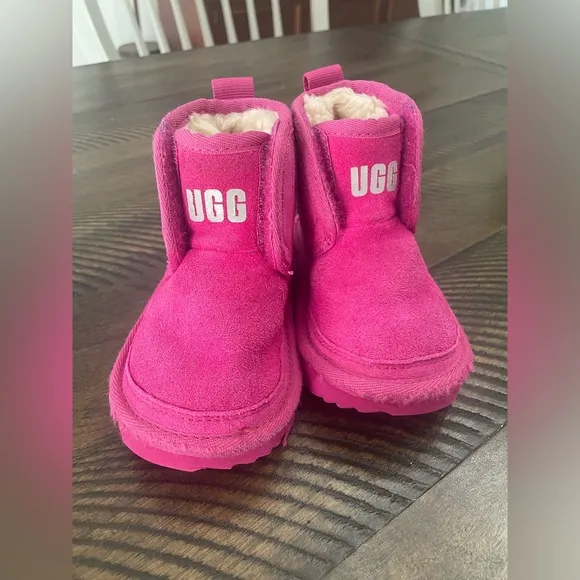 Infant Girls UGG Neumel EZ-Fit Bright Fuchsia Pink Suede Winter Boots size 6