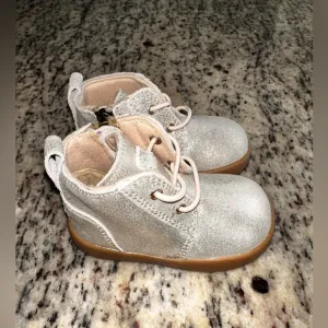 Infant UGG Kirtjan Metallic Chukka Boots - 2/3C