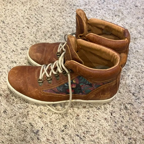 Inkas rooster camping boot size 8