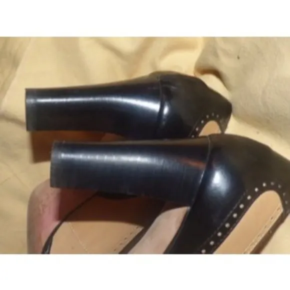 Isaac Mizrahi MOD Black and Brown Almond Toe Pumps
