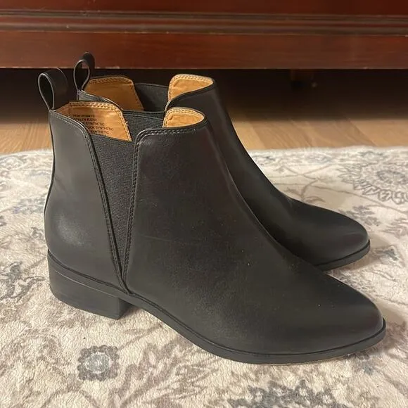 J. CREW Style BJ254 Black Faux Leather Boots Size 7.5