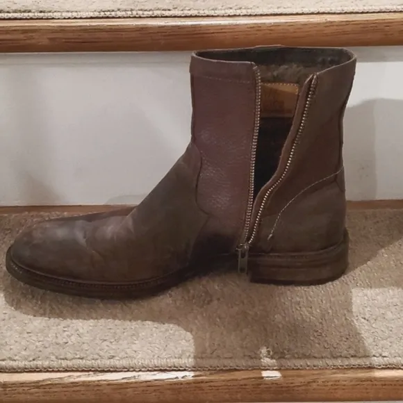 J&amp;M 1850 Johnston Murphy Brown Leather Shearling Zip Up Ankle Boot